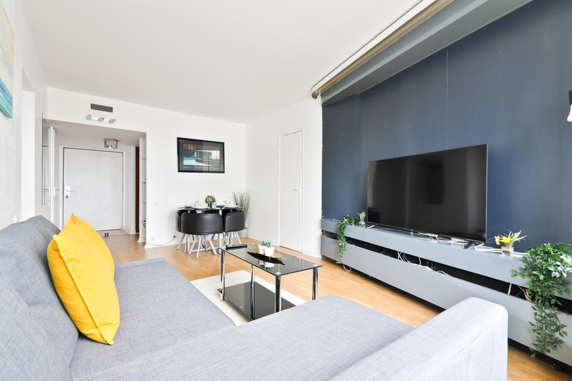 Quartier Tour Eiffel 5 Free Netflix Apartment
